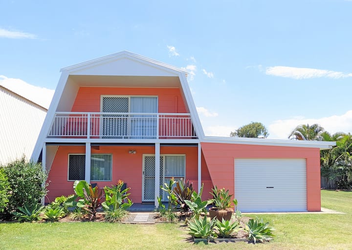 Roy's at Bargara Houses for Rent in Bargara, Queensland, Australia Airbnb