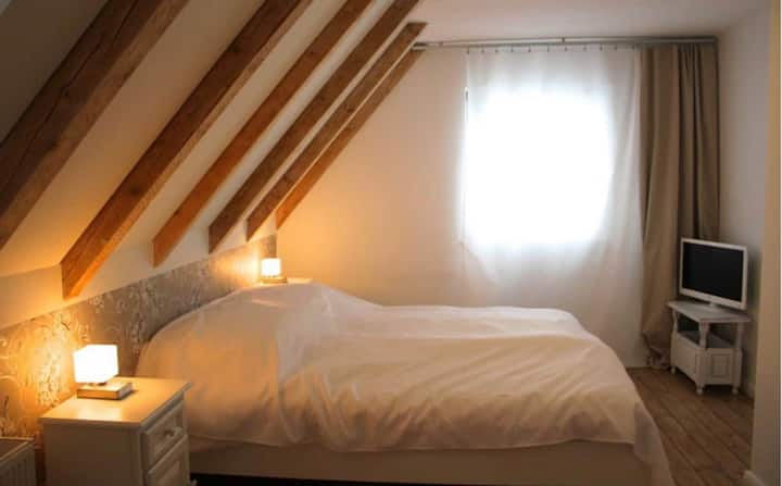 Chumba cha kulala 3 kwenye ghorofa ya 2,
kitanda cha watu wawili 160 x 200