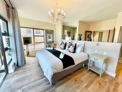 Private, Secure & Pet Friendly Guest Suite