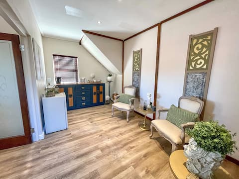 Private, Secure & Pet Friendly Guest Suite