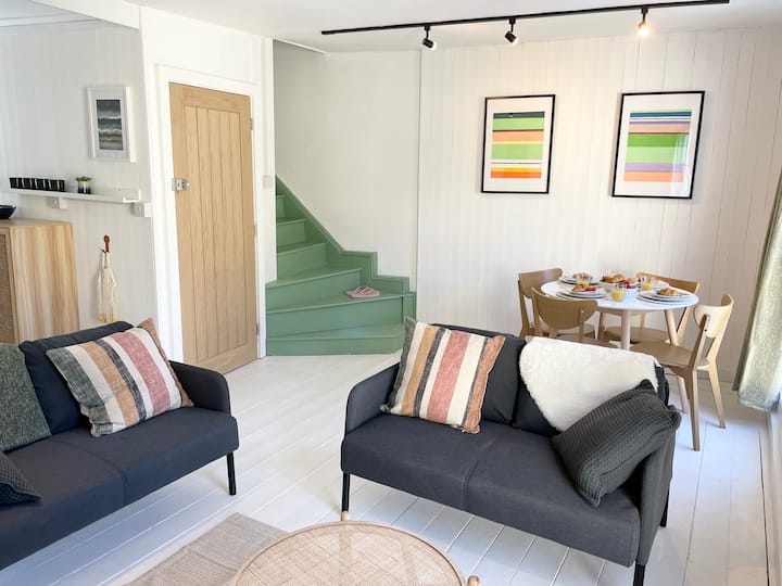Simplistic Apartment - Extremely Central! - Pembrokeshire