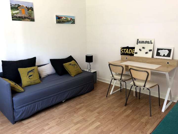 ห้องทำงานห้องนอนห้องเล่นเกมและเตียงโซฟาสำหรับผู้เข้าพัก 2 คน 