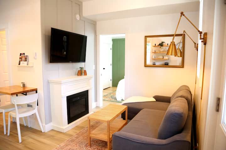 The Moscow Flat–– One Bedroom Close To Downtown - Pullman, WA