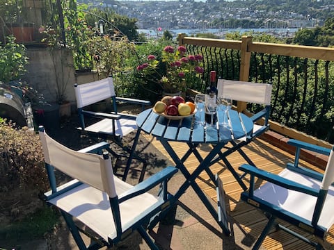 Top performing Airbnb: 3 Bedroom Home - stunning views of the River Dart in Kingswear