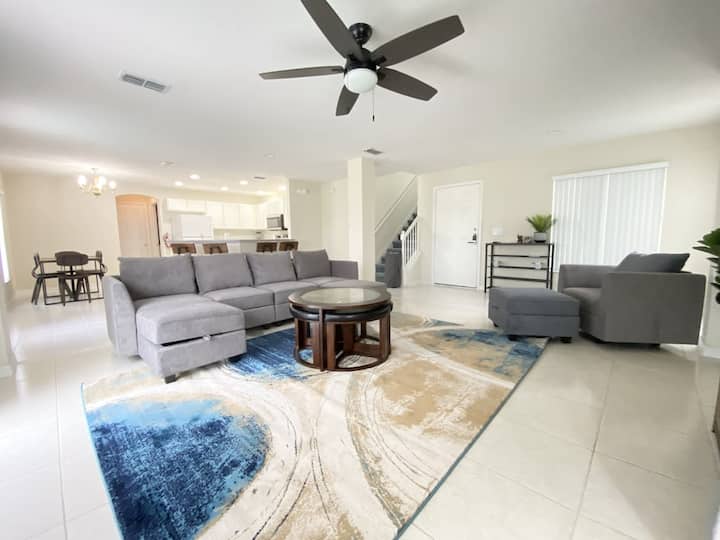 Gated *Clean & Serene* Cul De Sac Near Attractions - Kissimmee, FL