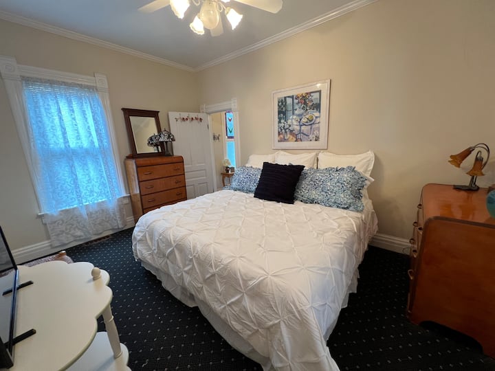 Camera da letto n° 1, suite king al primo piano con bagno annesso