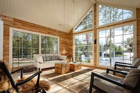 Atmospheric Villa Maire by the lake