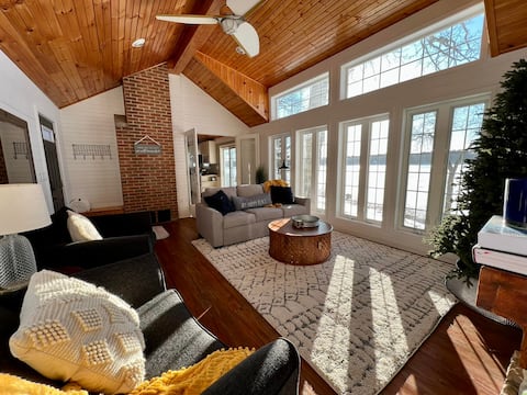 Enjoy Fall Colors on Buffalo Lake-30 min to Dells