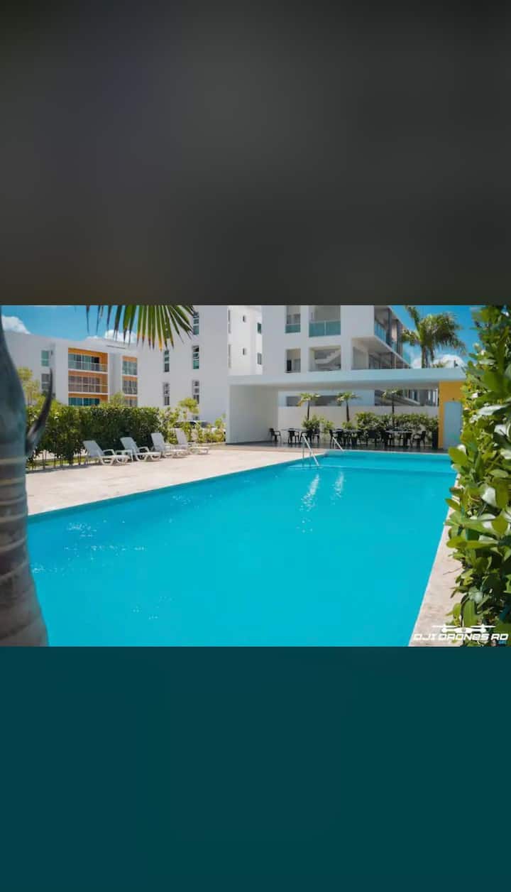 Place with a pool, on February 27th Vacation homes for Rent in