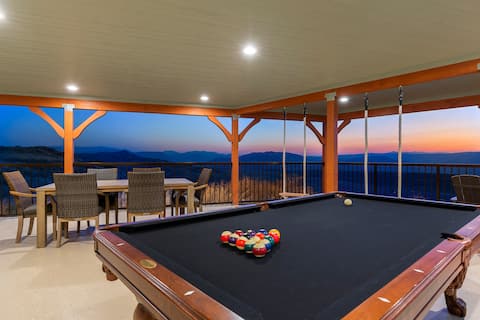 Hot tub, EV charger, pets allowed, trailer parking