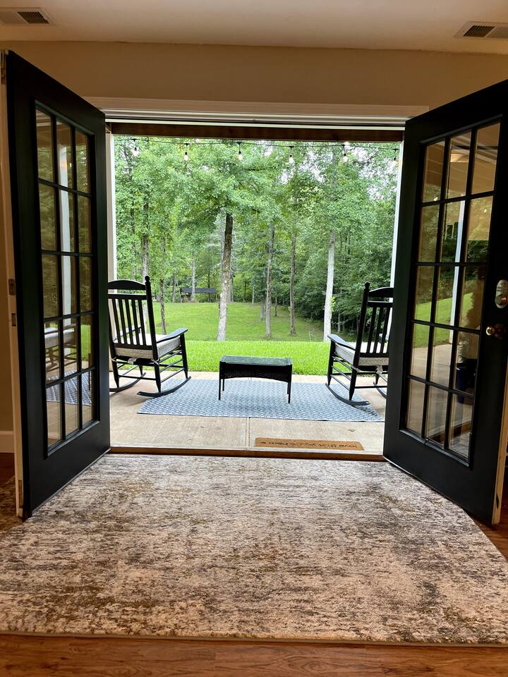 Helen, Chattahoochee River Private Guest House Guesthouses for Rent