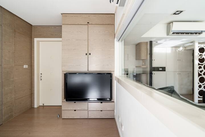 High-Rated Daan Park | Elevator & Family Comfort gallery image 5