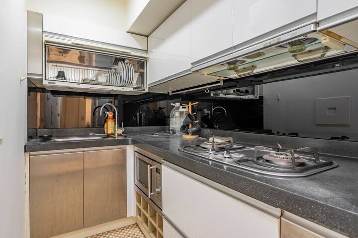 High-Rated Daan Park | Elevator & Family Comfort gallery image 2