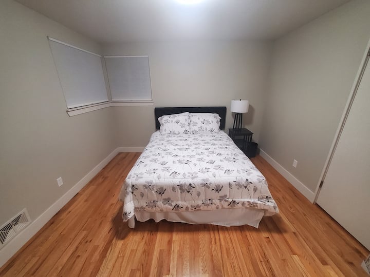 Спалня 2 на горния етаж - двойно легло ️ 