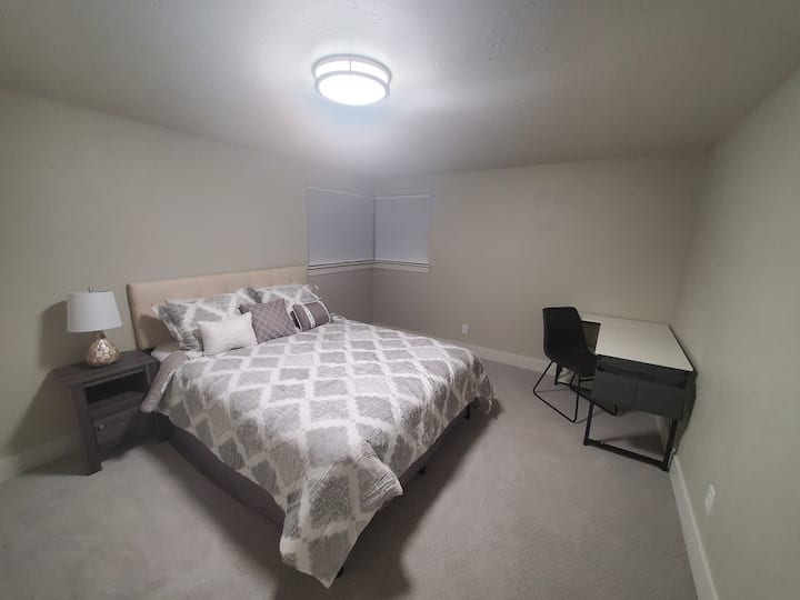 Спалня 3 на долния етаж - двойно легло ️ 
