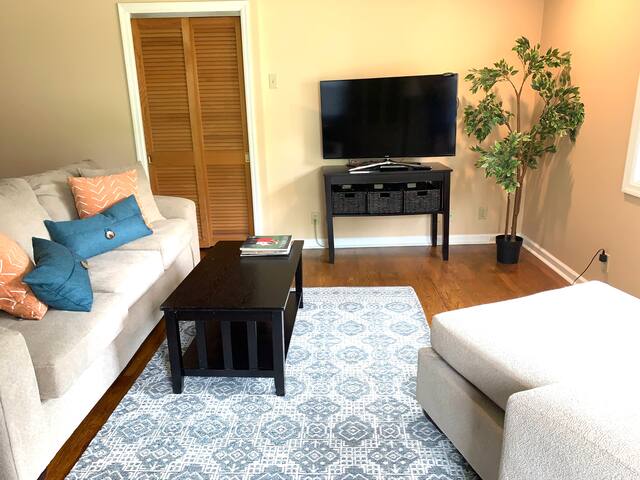 Cozy 2bd, 1 bth near OSU, downtown, I-70 and I-270 gallery image 5