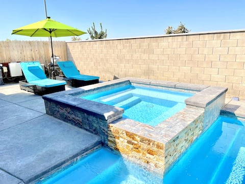 Cozy house w/ hot tub-pool close to national parks