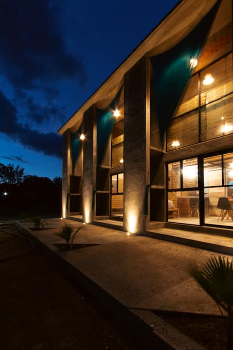 6 recámaras, campestre, alberca, naturaleza.