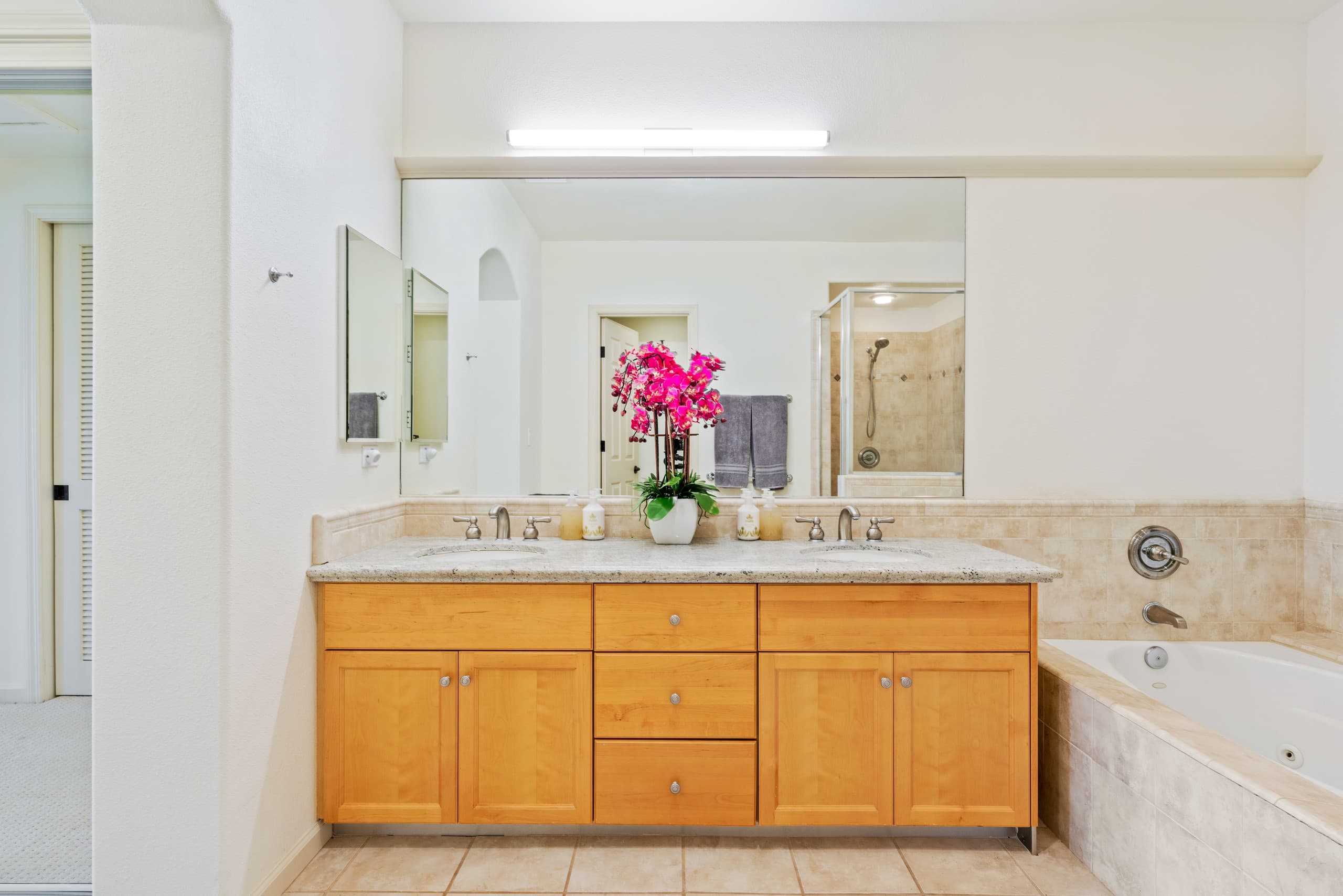 Townhouse in Waimea · ★5.0 · 2 bedrooms · 3 beds · 2.5 baths - Image 18