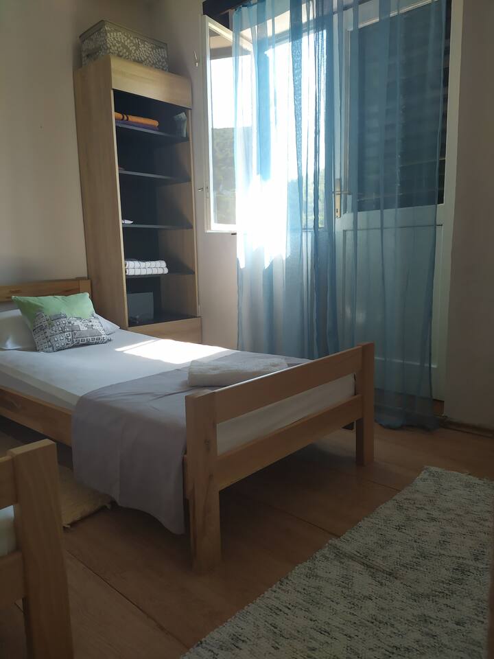 Dhomë gjumi 1