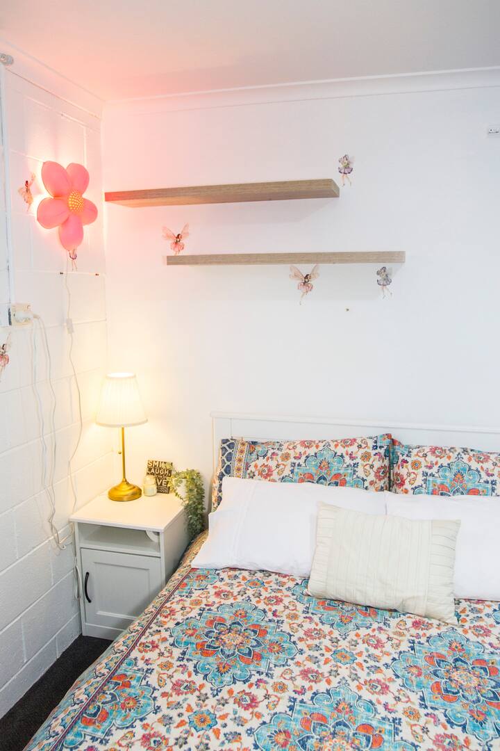 Camera con letto matrimoniale 