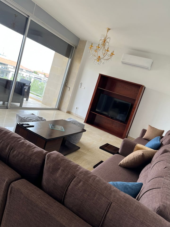 Cozy Apartment With 24/7 Electricity In Mansourieh - Lebanon