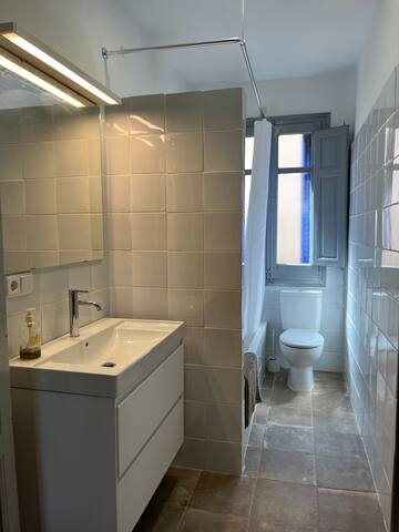 Charming house overlooking the sea gallery image 4