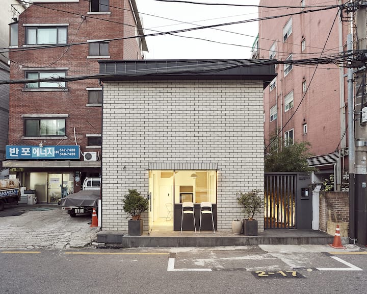 Sinnonhyeon Station 5 minutes/ Private house Housing