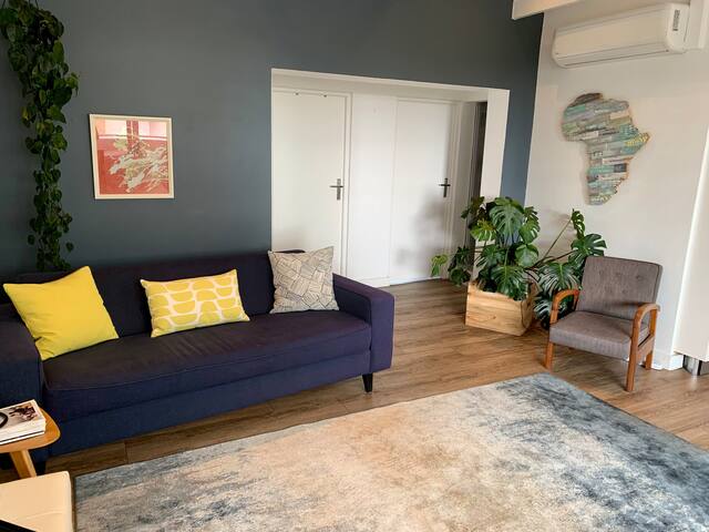 Top Floor | Ocean Views | Elegant 2-bedroom