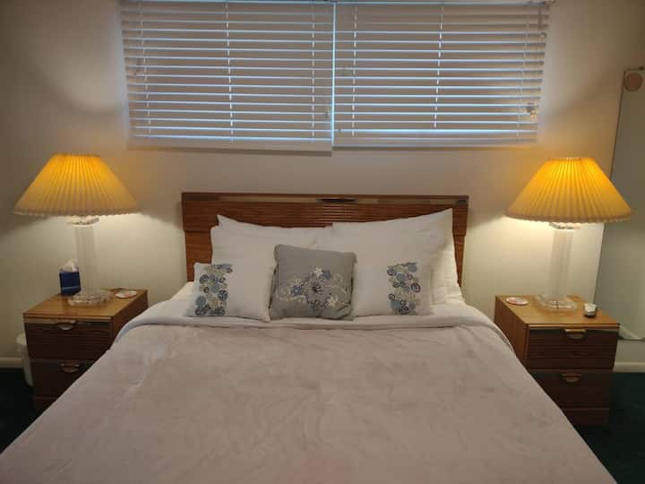 2. kupaonica - bračni krevet s bračnim krevetom