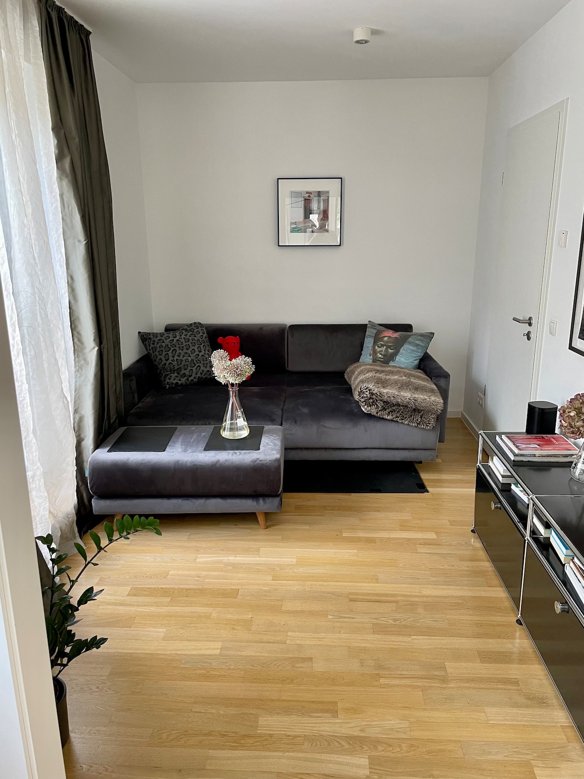Popular Airbnb listing: Spacious apartment with terrace and bathtub in Gesundbrunnen