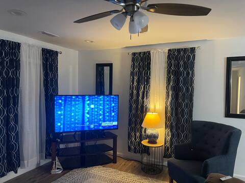 Newly Remodeled 3 Bedroom Home 2 miles from I-95