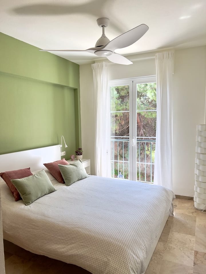 Dhoma kryesore e gjumit.