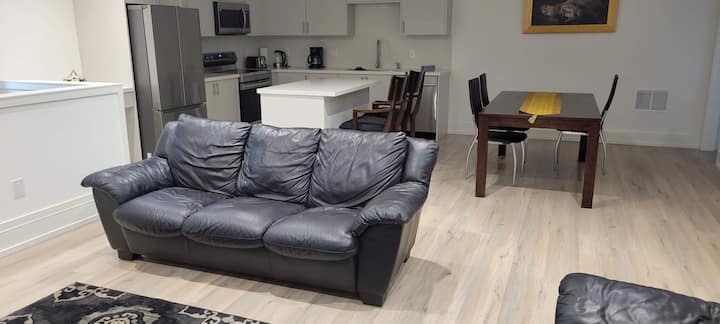 Guest Suite In King City- Two Bedroom - Ontario