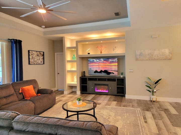 Modern  Heated  Pool House - Peace River, FL