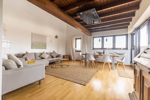 Penthouse panoramic view (mountain and lake view)