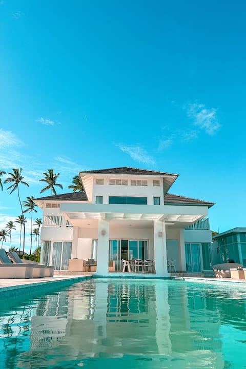 PEARL VILLA, Private paradise at the ocean’s gates
