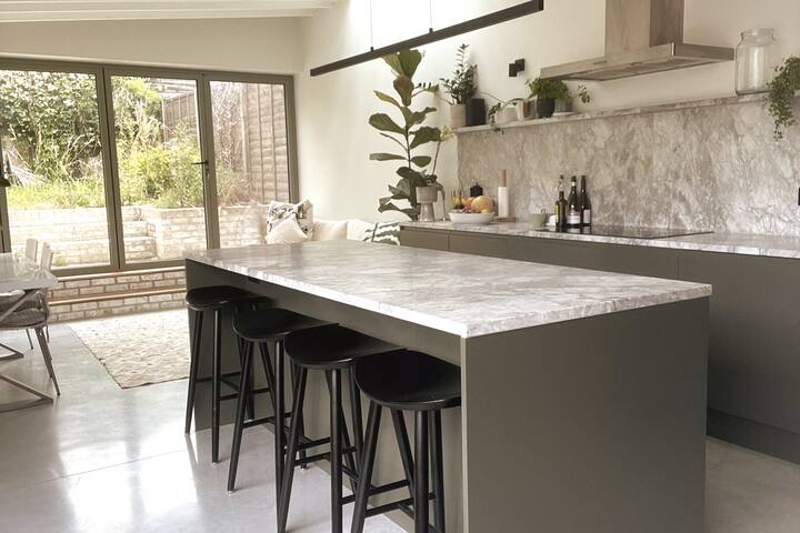 Cosy, modern house in Nunhead gallery image 4