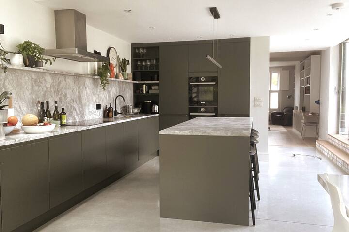 Cosy, modern house in Nunhead gallery image 3