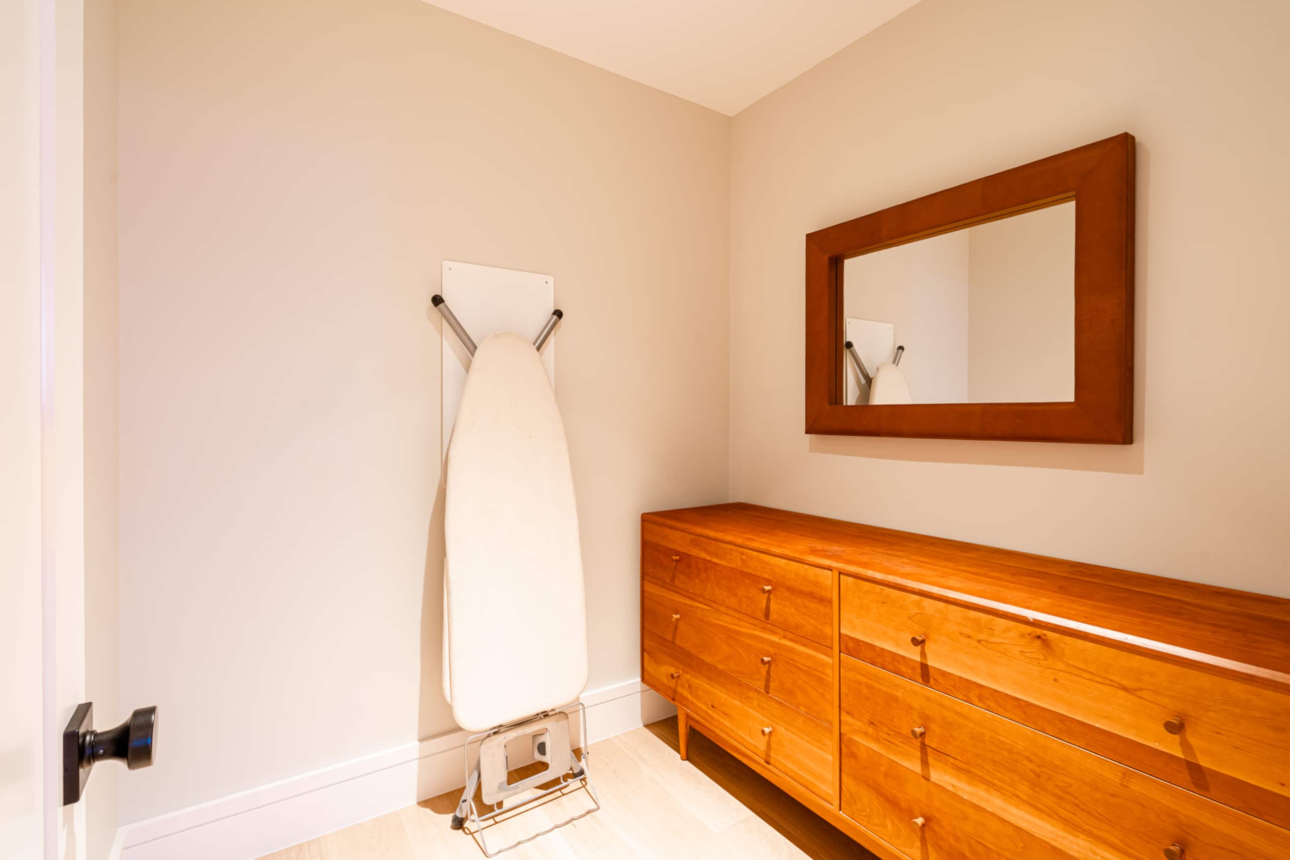Home in San Francisco · ★4.97 · 2 bedrooms · 2 beds · 1 bath - Image 15