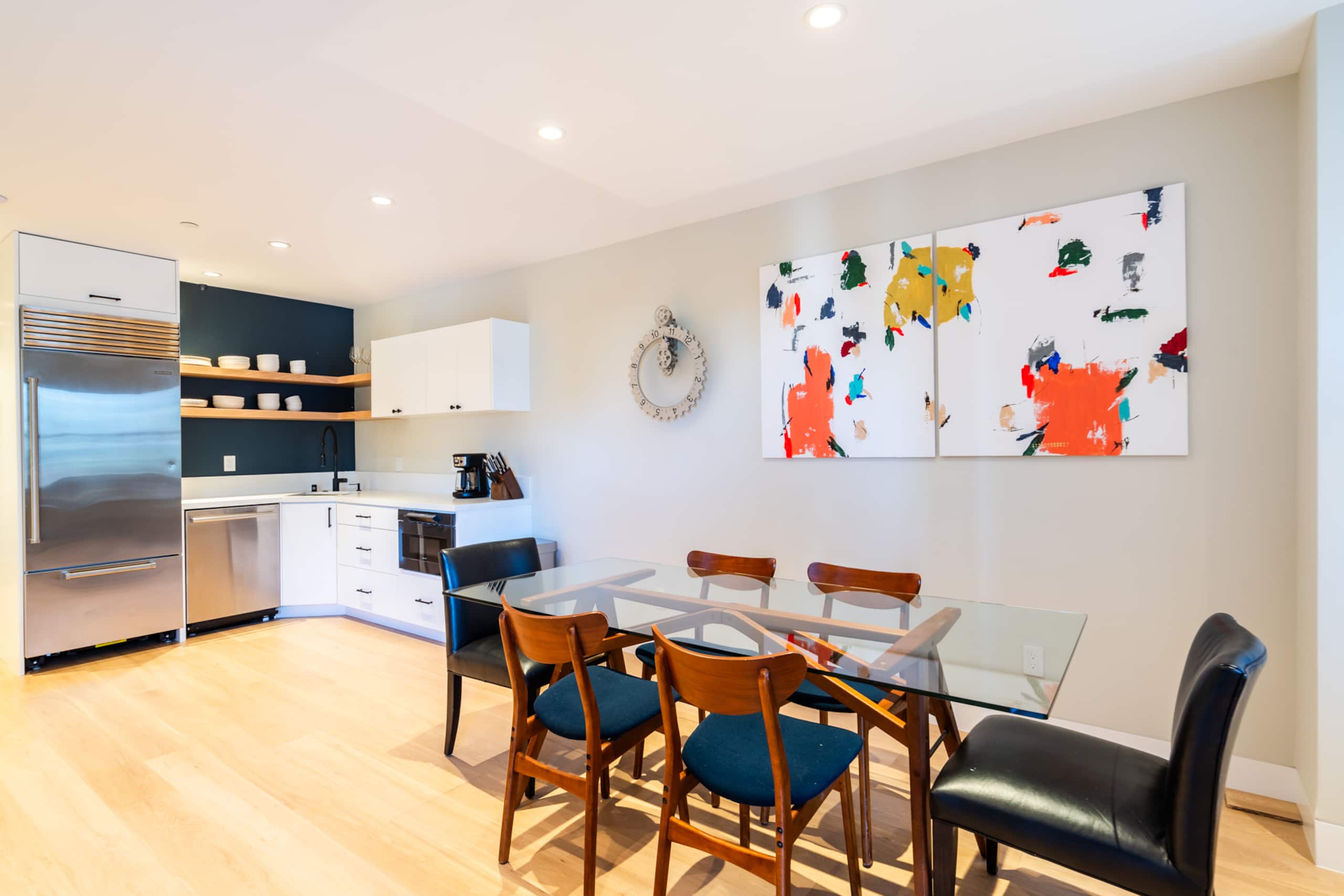 Home in San Francisco · ★4.97 · 2 bedrooms · 2 beds · 1 bath - Image 9