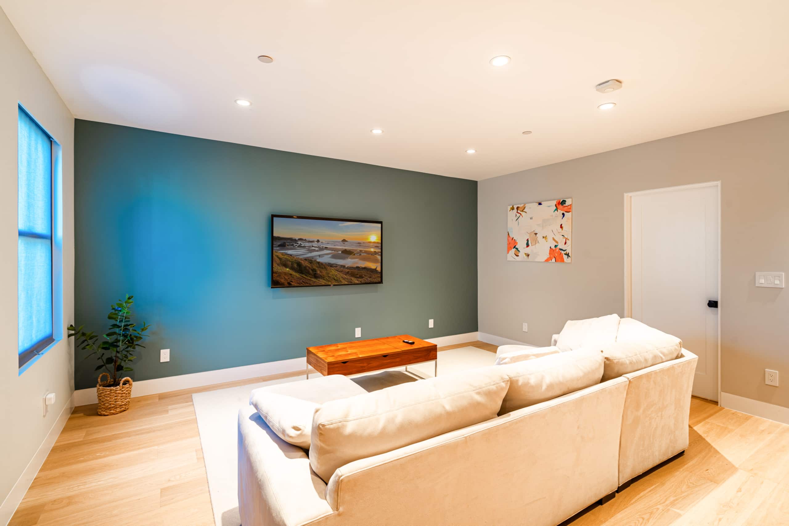 Home in San Francisco · ★4.97 · 2 bedrooms · 2 beds · 1 bath - Image 3