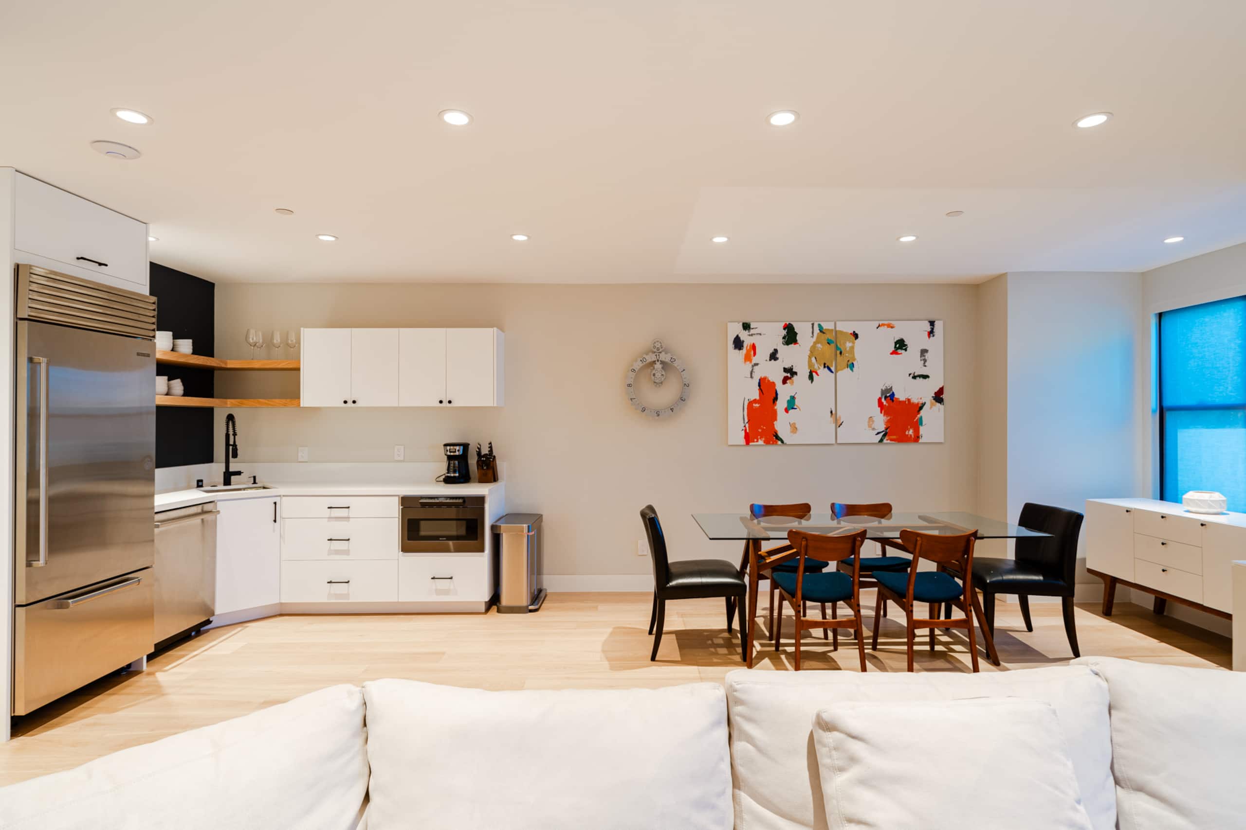 Home in San Francisco · ★4.97 · 2 bedrooms · 2 beds · 1 bath - Image 8