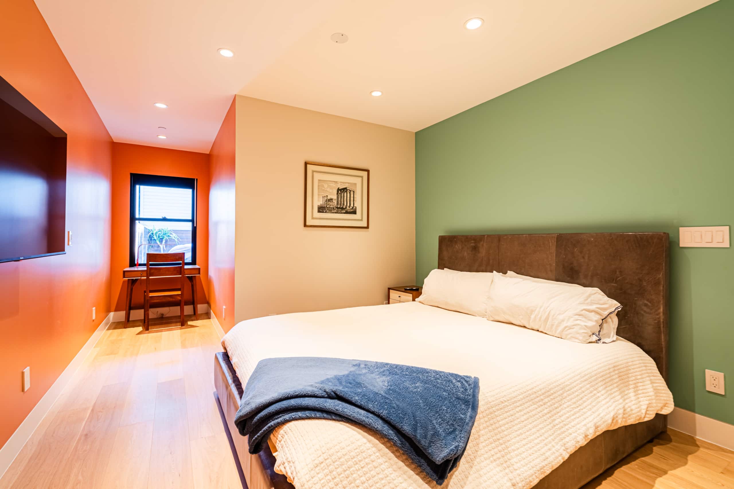Home in San Francisco · ★4.97 · 2 bedrooms · 2 beds · 1 bath - Image 12