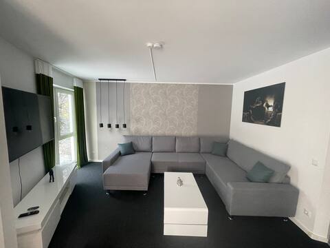Top Airbnb: TOP modern and large gallery apartment in Chemnitz