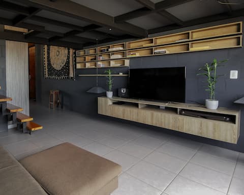 2 Beautiful loft with terrace in the center.