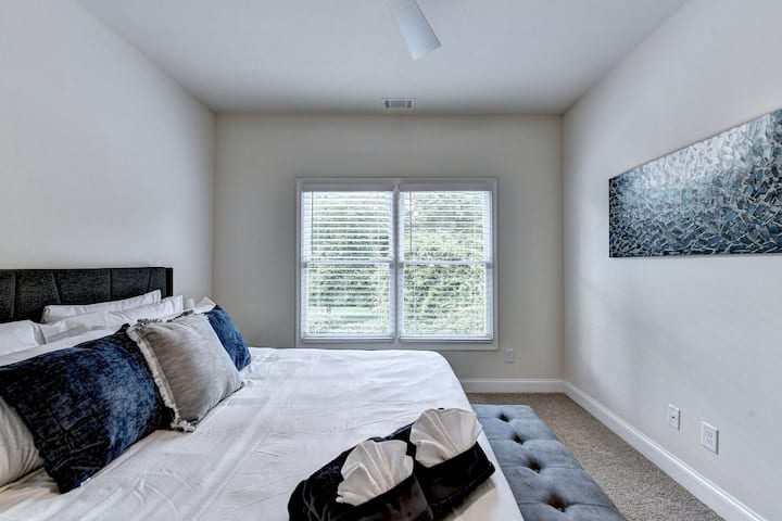 Veľká manželská posteľ