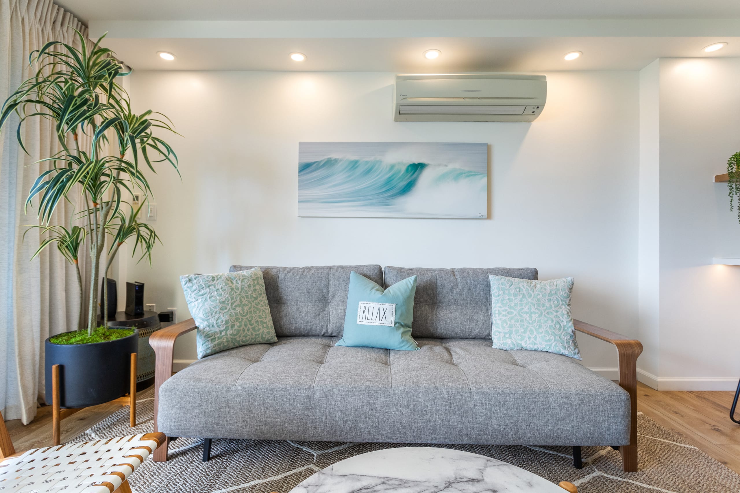 Condo in Honolulu · ★4.89 · 1 bedroom · 2 beds · 1 private bath - Image 5