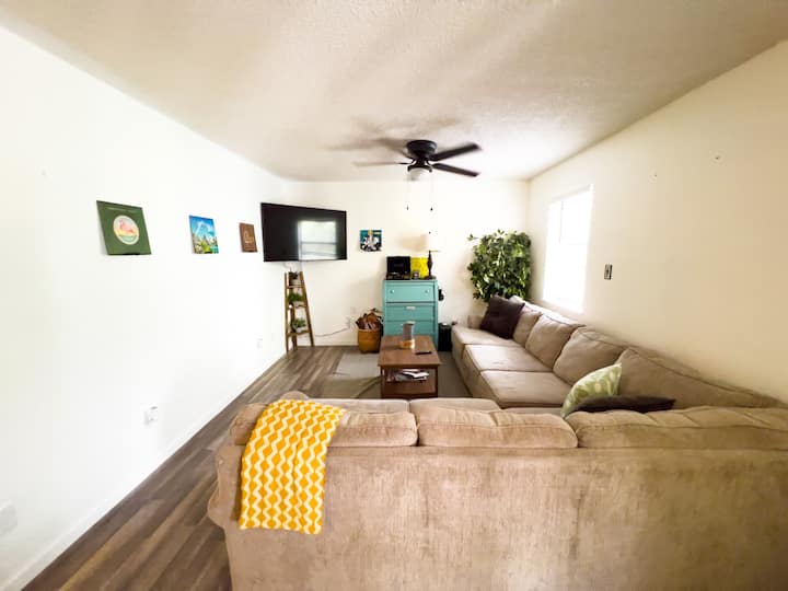 A Blast From the Past Retro Bnb🕺📼 Guest suites for Rent in Mulberry