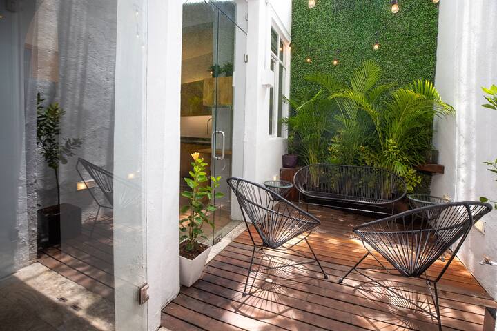 Heart of Condesa | Beautiful house with terraces gallery image 2